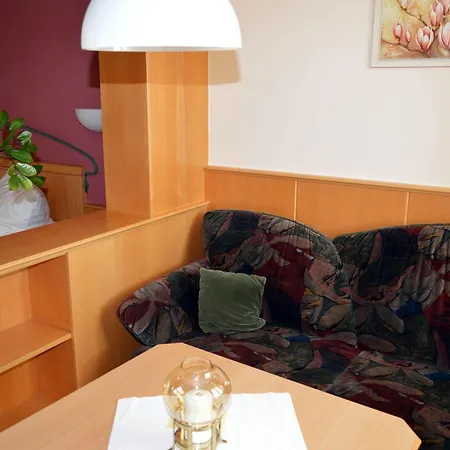 فندق Wellness- Und Vitalhotel Boehmhof 4*