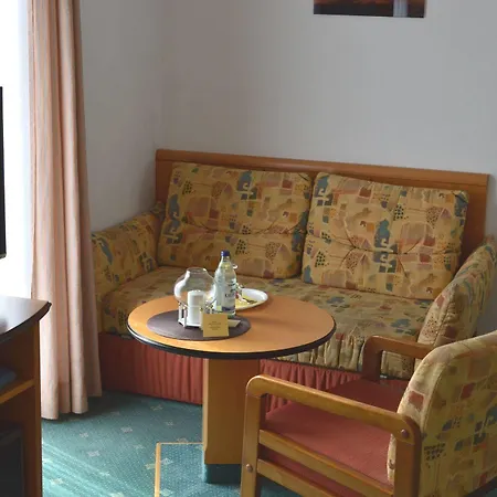 Wellness- Und Vitalhotel Boehmhof فندق بودنمايس